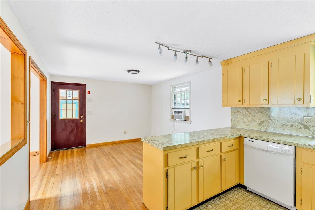 House in Barnstable, Massachusetts, United States 4 - 18540885
