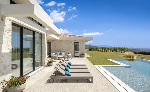 Villa in Nord, Roquefort-les-Pins, France 1
