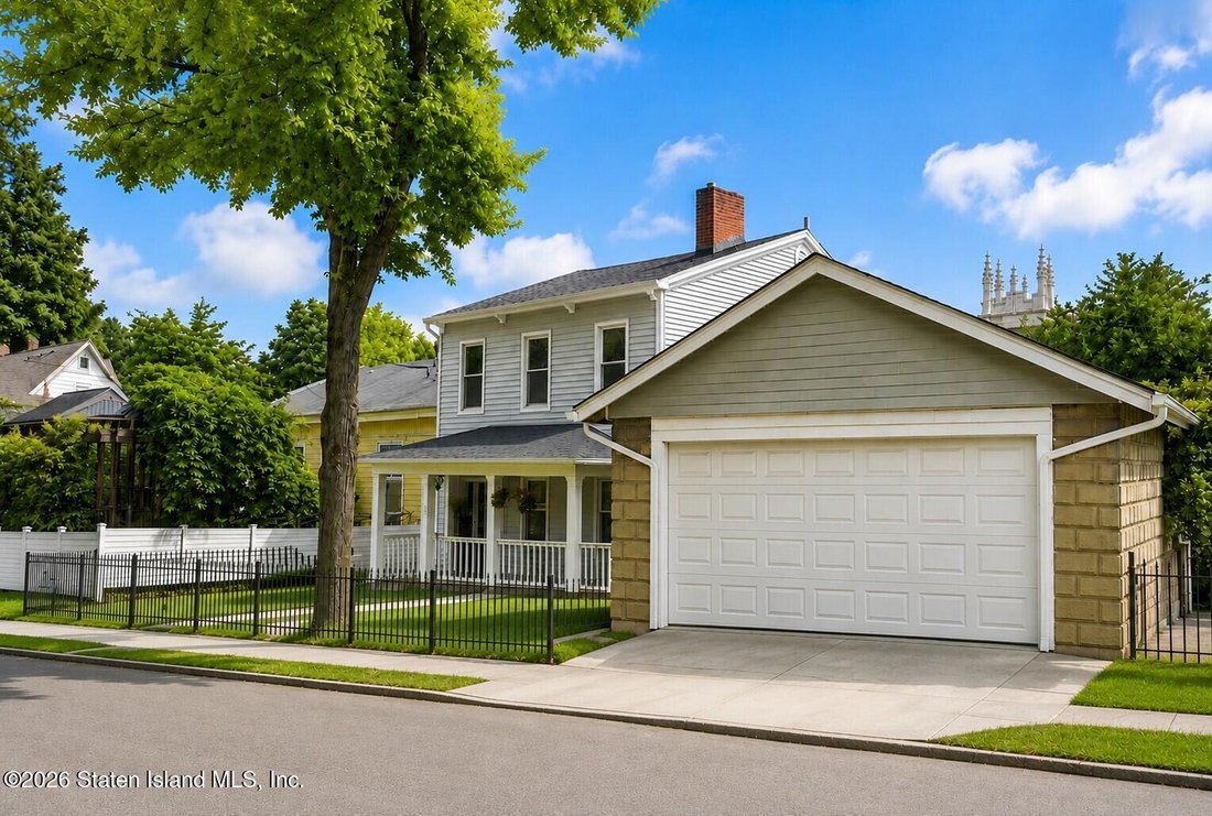 House in New York, New York, United States 1 - 18539492