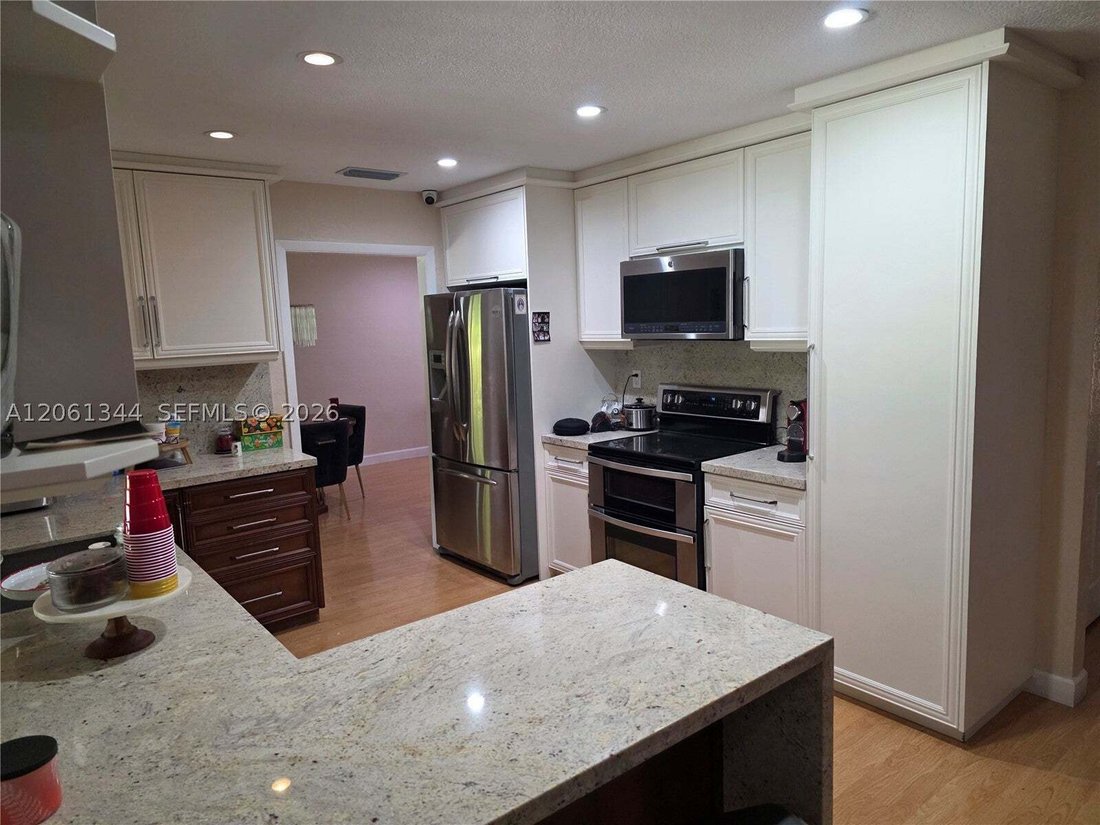House in Miami Lakes, Florida, United States 5 - 18534933