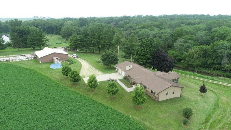 House in DeWitt, Iowa, United States 3 - 18540419