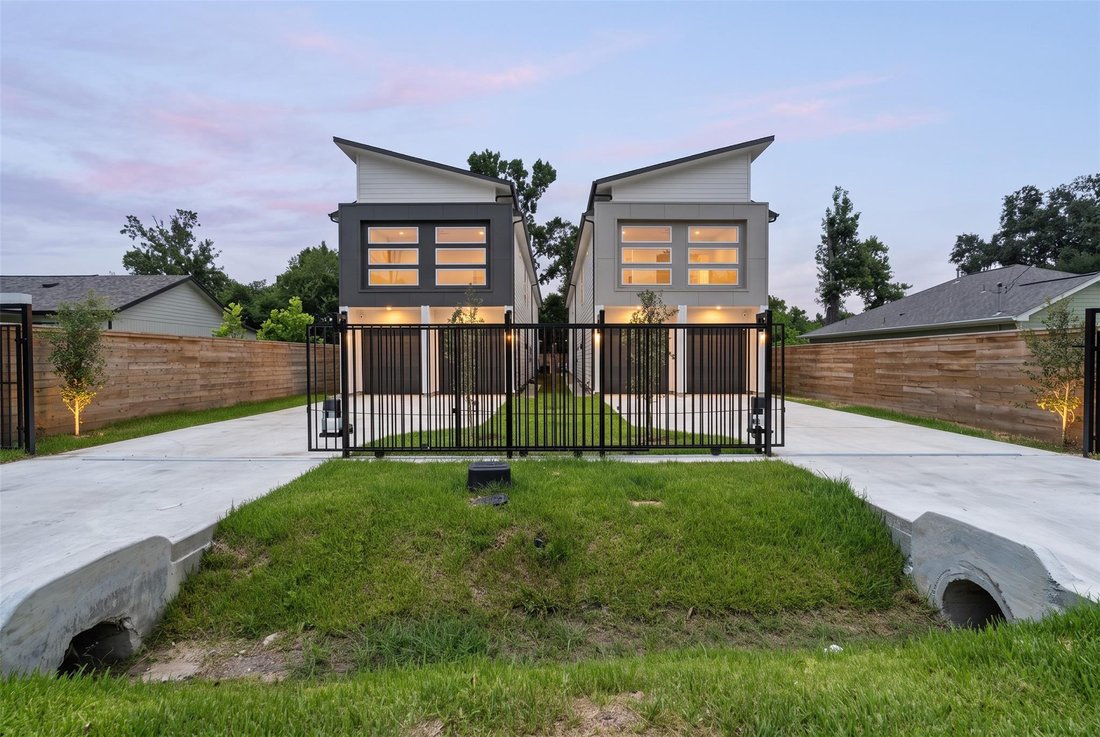 Houston, Texas, United States 2 - 18543406