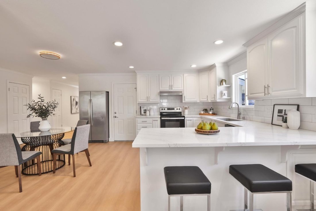 House in Newark, California, United States 4 - 18540203