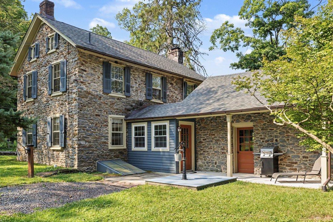 House in Quakertown, Pennsylvania, United States 2 - 18540915