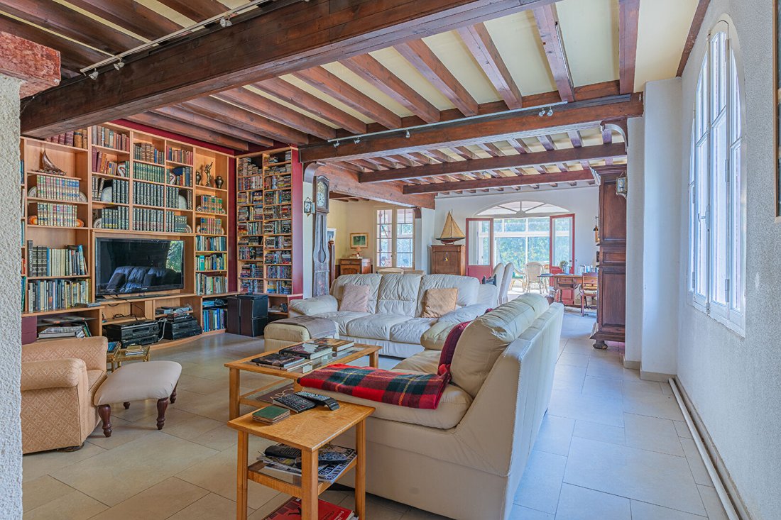 Villa in Guitres, Nouvelle-Aquitaine, France 4 - 18542527