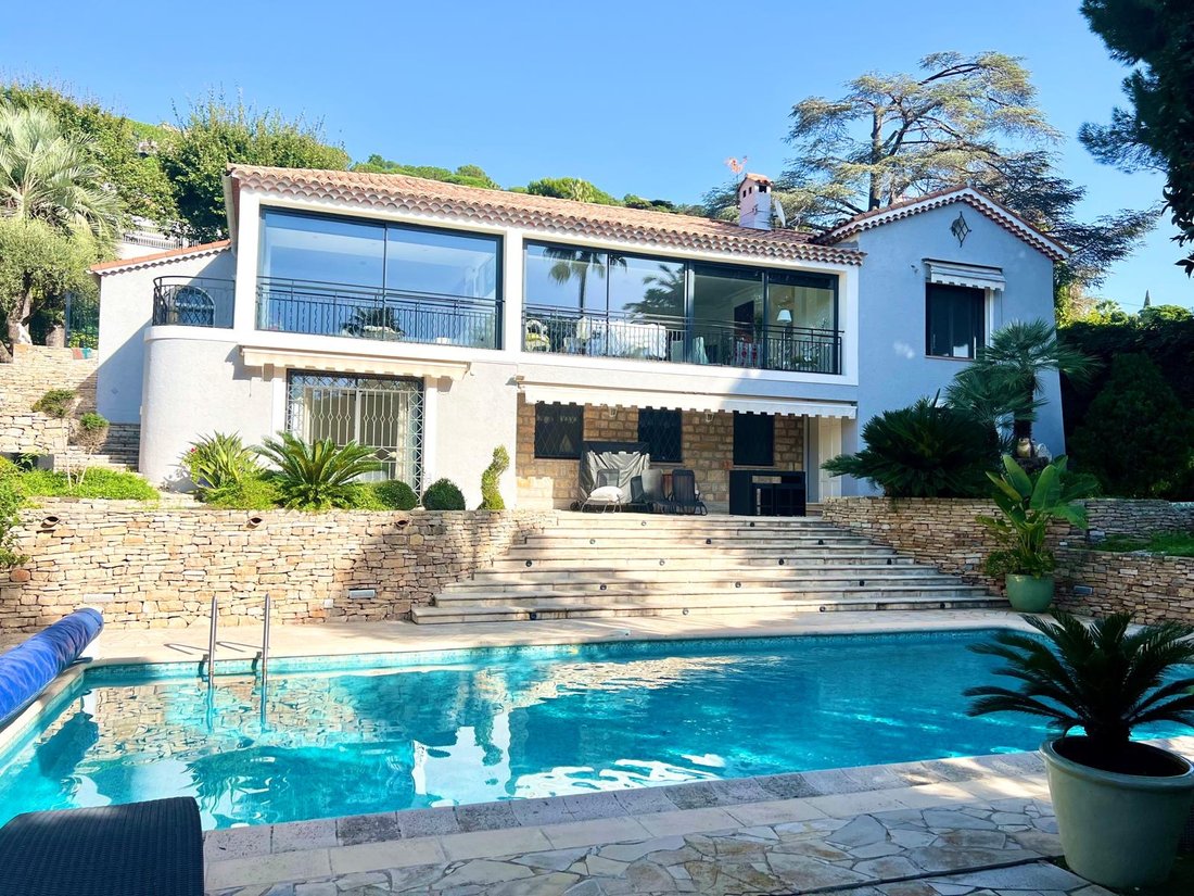 Villa in Cannes, Provence-Alpes-Côte d'Azur, France 2 - 18543756