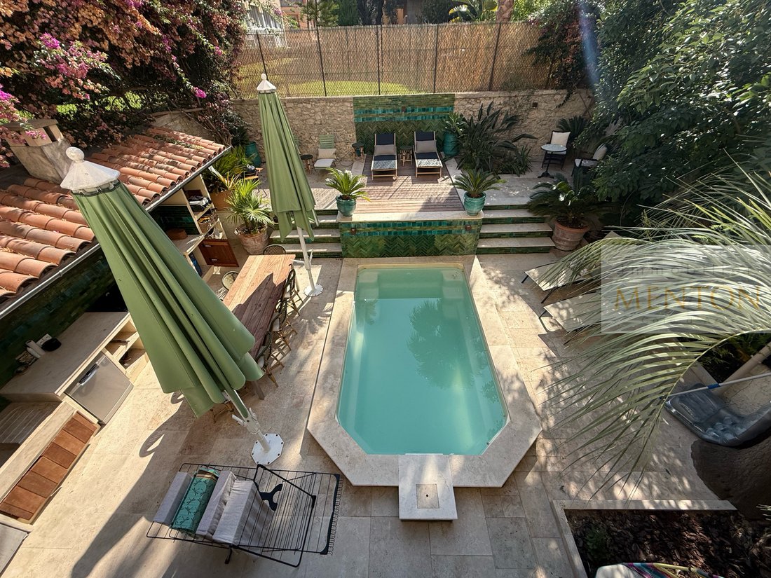Villa in Menton, Provence-Alpes-Côte d'Azur, France 1 - 18543723