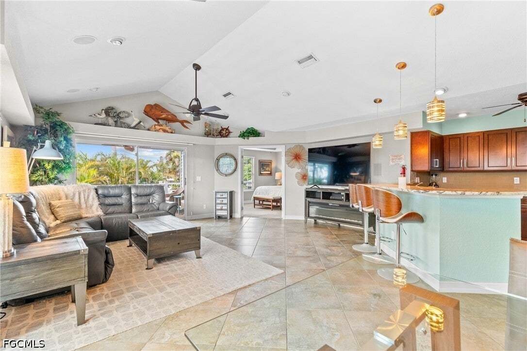 House in Fort Myers Beach, Florida, United States 4 - 18539698