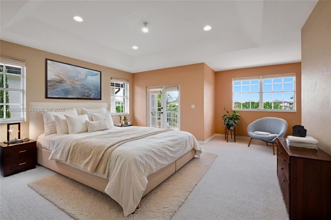 House in Miami, Florida, United States 5 - 18544657
