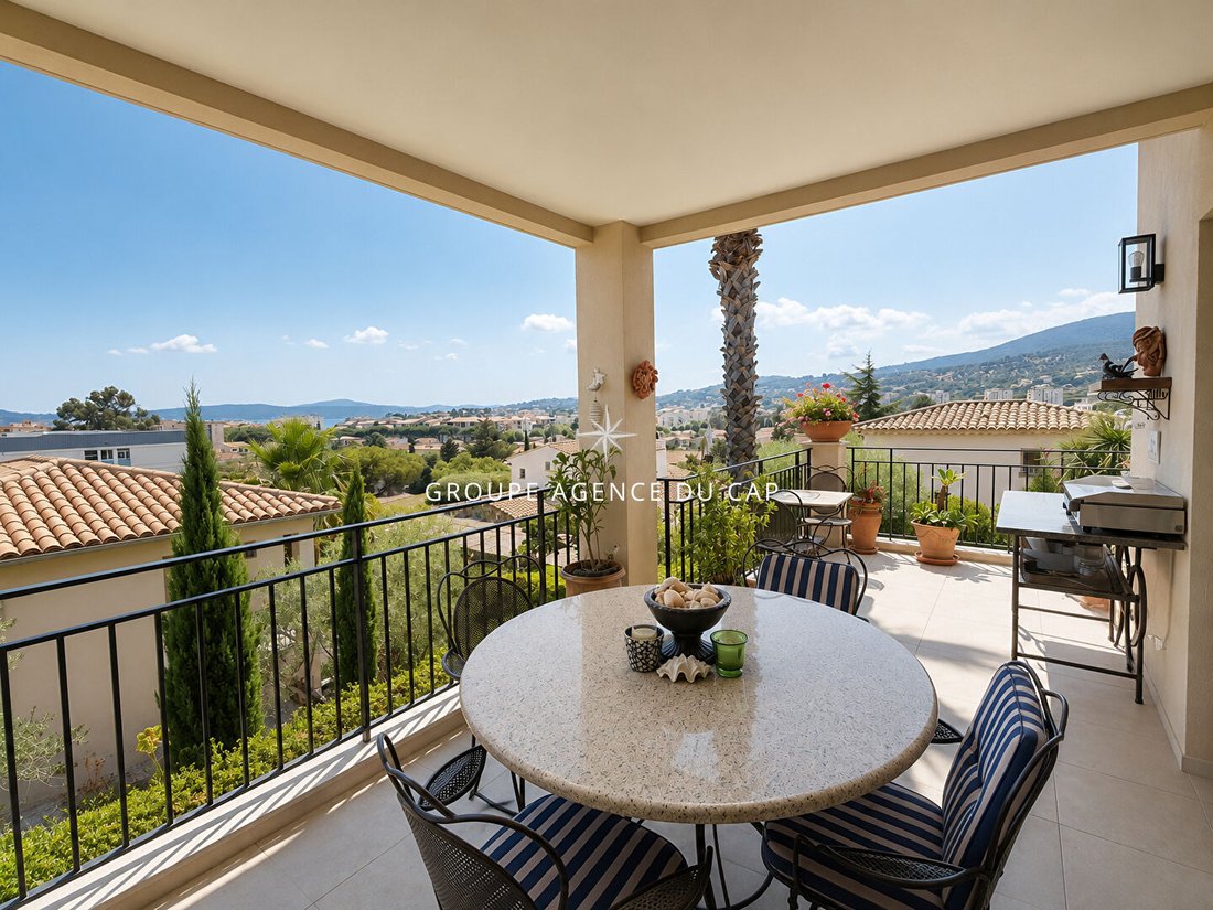 Apartment in Ville-Les Saquedes-Le Bouillonnet, Sainte-Maxime, France 1 - 18544178