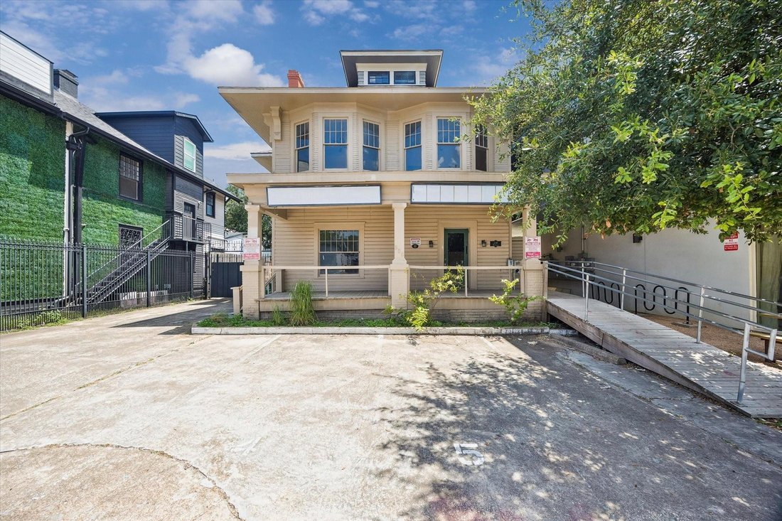 Houston, Texas, United States 4 - 18543422