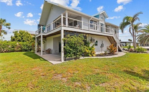 House in Fort Myers Beach, Florida, United States 1