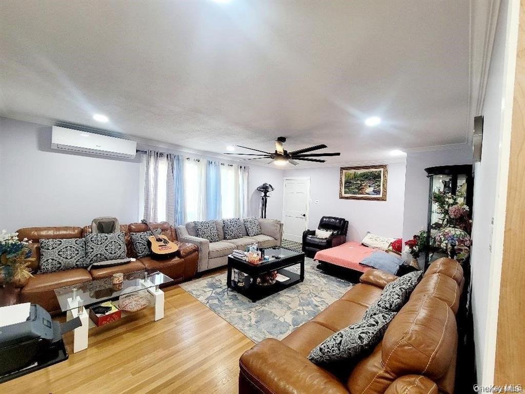 House in New York, New York, United States 4 - 18540233