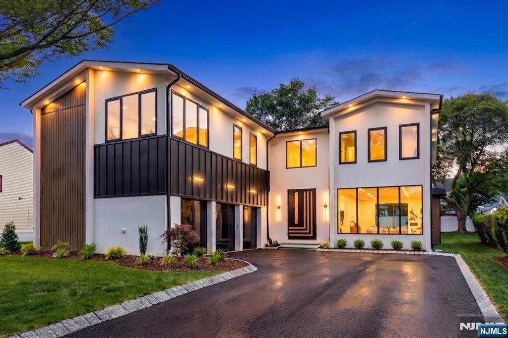 House in Paramus, New Jersey, United States 1 - 18539736