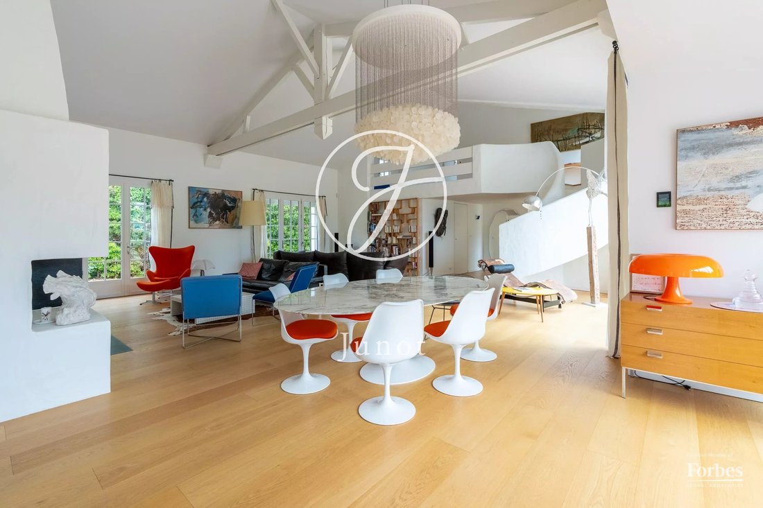 House in Saint Gilles-Centre Ville, Saint-Gilles-Croix-de-Vie, France 4 - 18544143