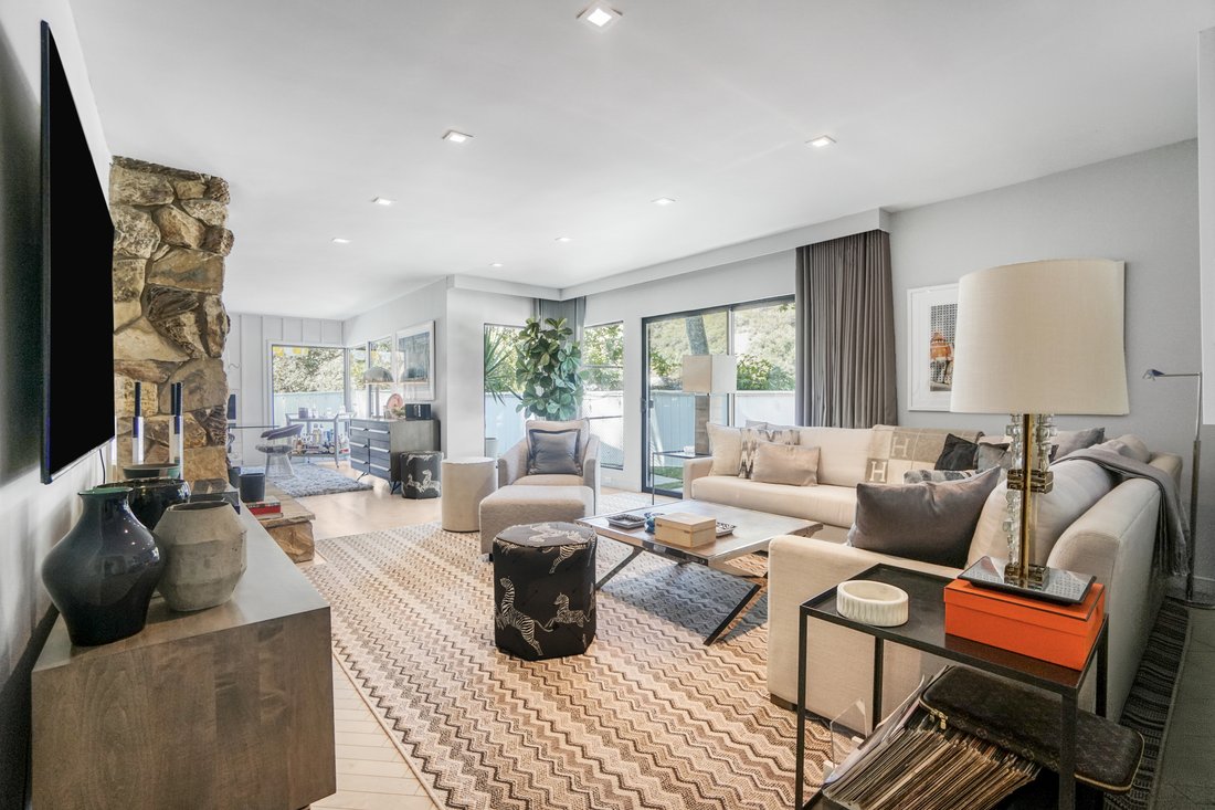 House in Los Angeles, California, United States 3 - 18541080