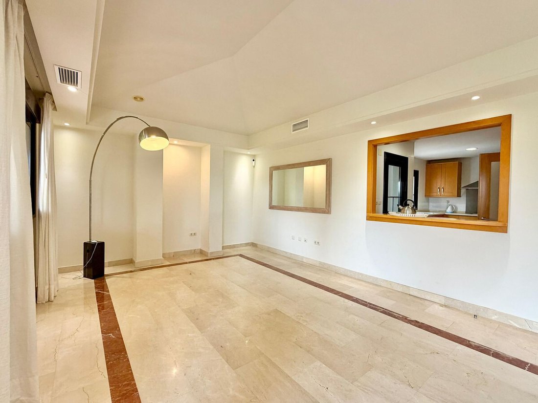 Apartment in Puerto Banus, Marbella, Spain 5 - 18540348
