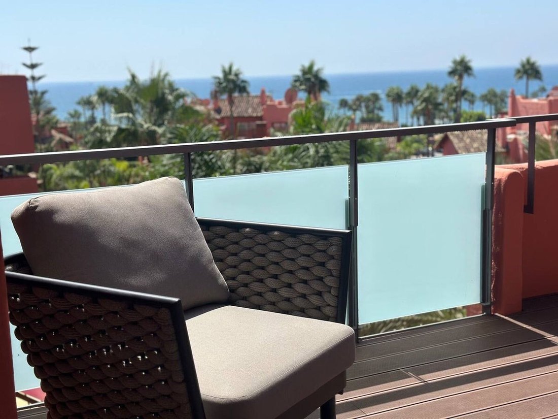 Penthouse in Gualdalmansa, Estepona, Andalusia 5 - 18540093