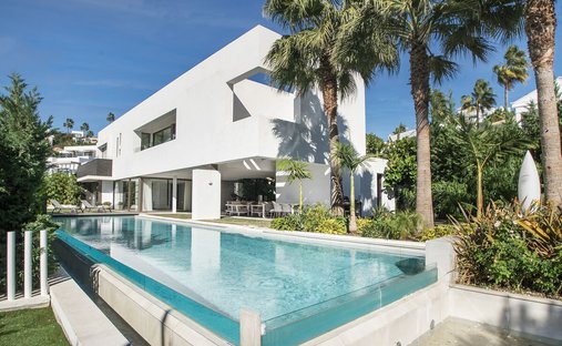 Villa in Benahavis, Andalusia, Spain 1