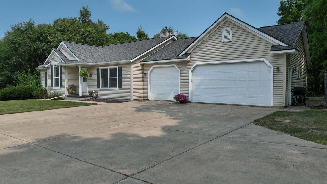 House in Cazenovia, Wisconsin, United States 4 - 18542288