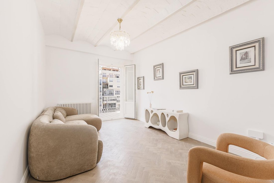 Apartment in Eixample, Barcelona, Spain 4 - 18540159