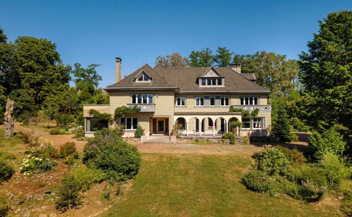 Estate in Ittre, Wallonia, Belgium 1