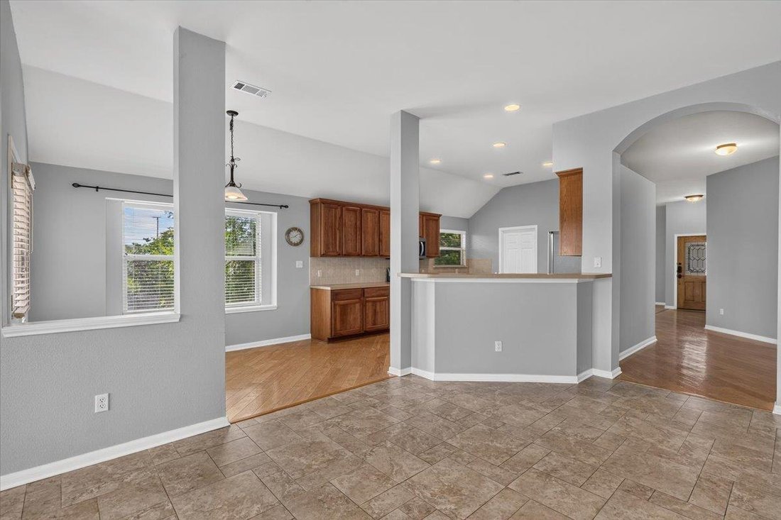 House in Austin, Texas, United States 4 - 18539672
