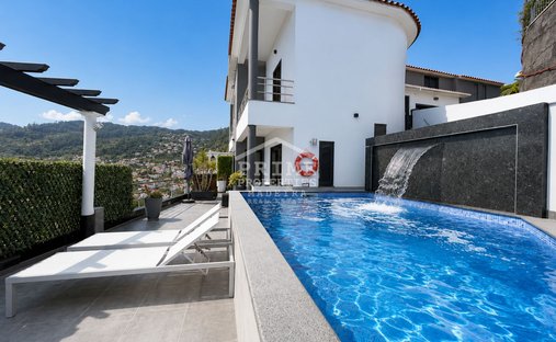 Villa in Arco da Calheta, Madeira, Portugal 1