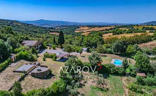 Villa in Campagnatico, Tuscany, Italy 1
