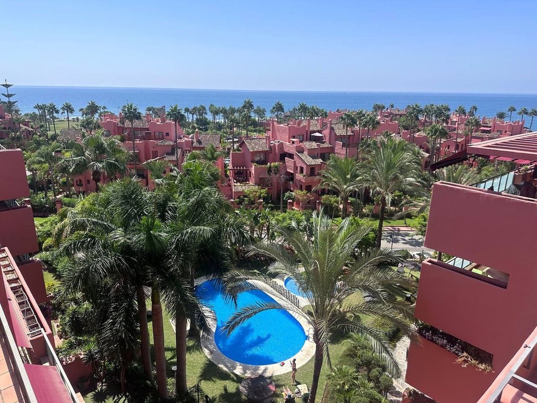 Penthouse in Gualdalmansa, Estepona, Andalusia 1 - 18540093