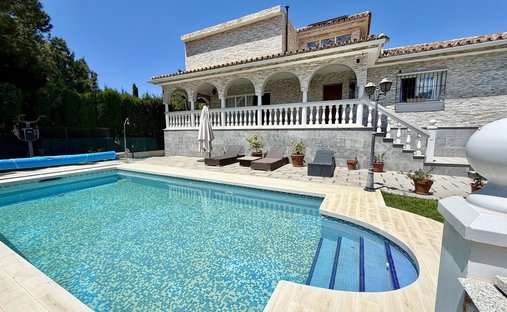Villa in Elviria-Cabopino, Marbella, Spain 1