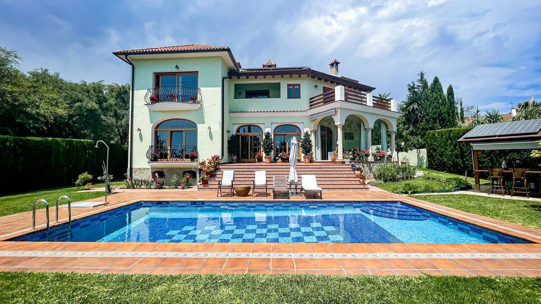 Villa in Marbella, Andalusia, Spain 1 - 18540129