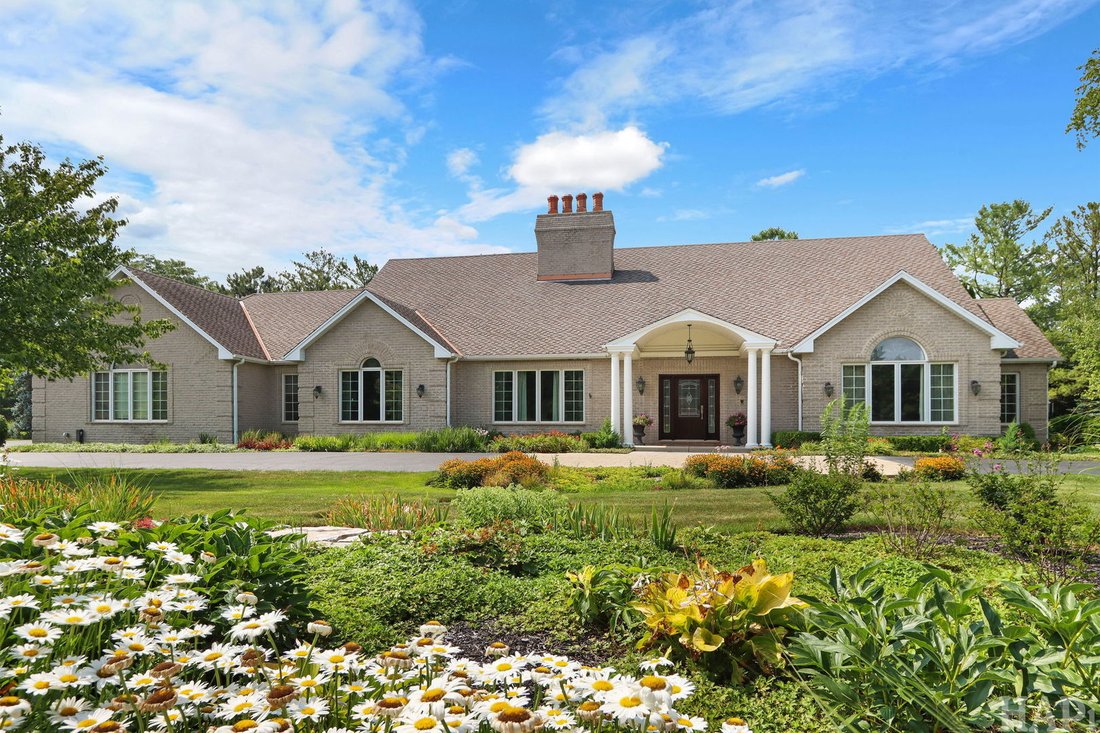 House in Mundelein, Illinois, United States 1 - 18540401