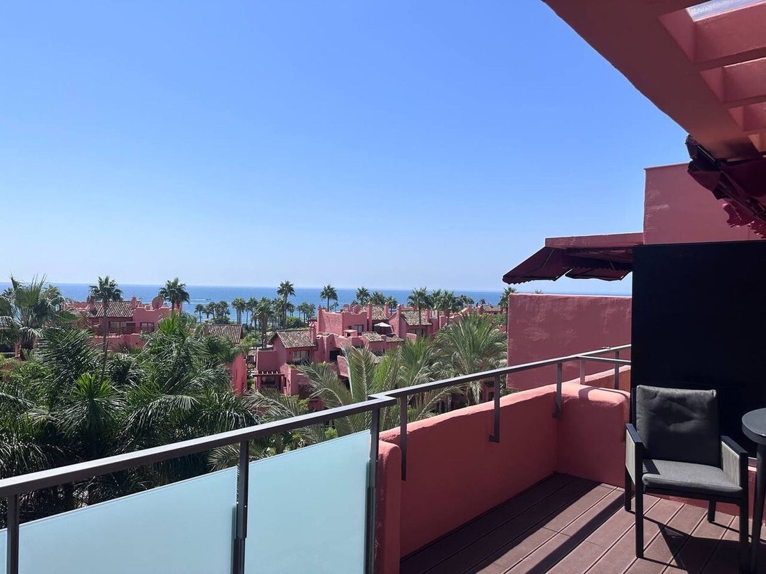 Penthouse in Gualdalmansa, Estepona, Andalusia 4 - 18540093
