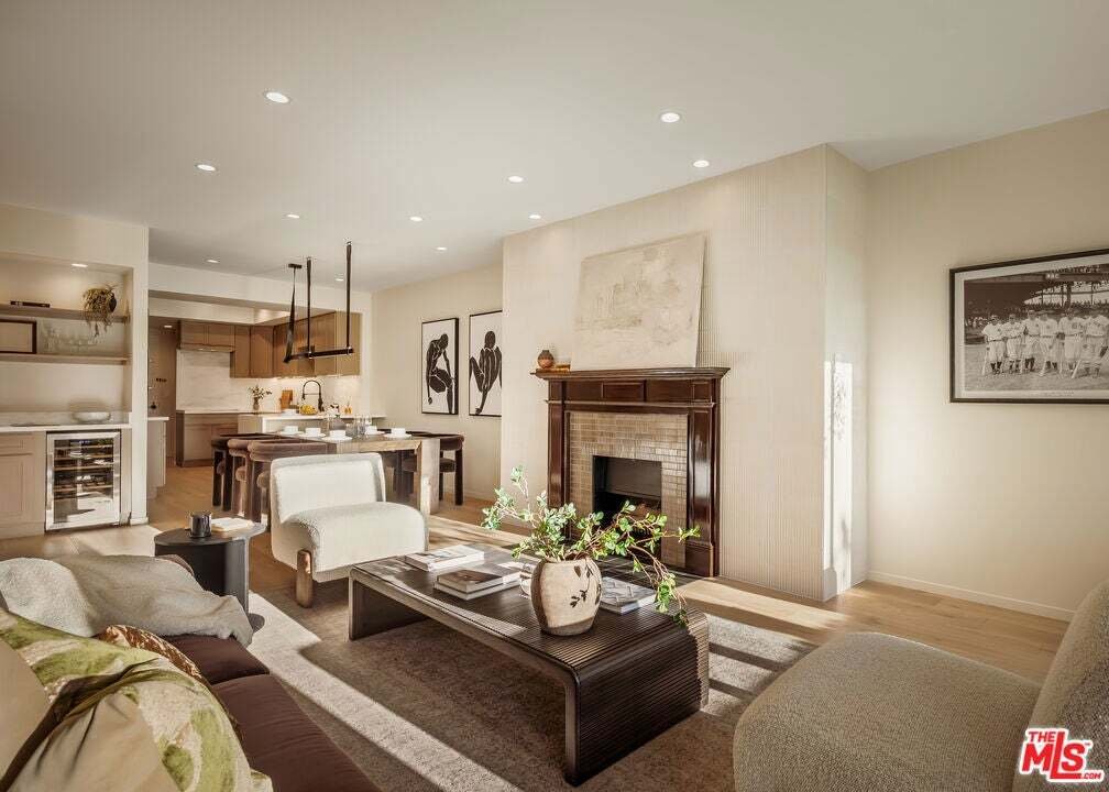 Condo in Los Angeles, California, United States 3 - 18542202