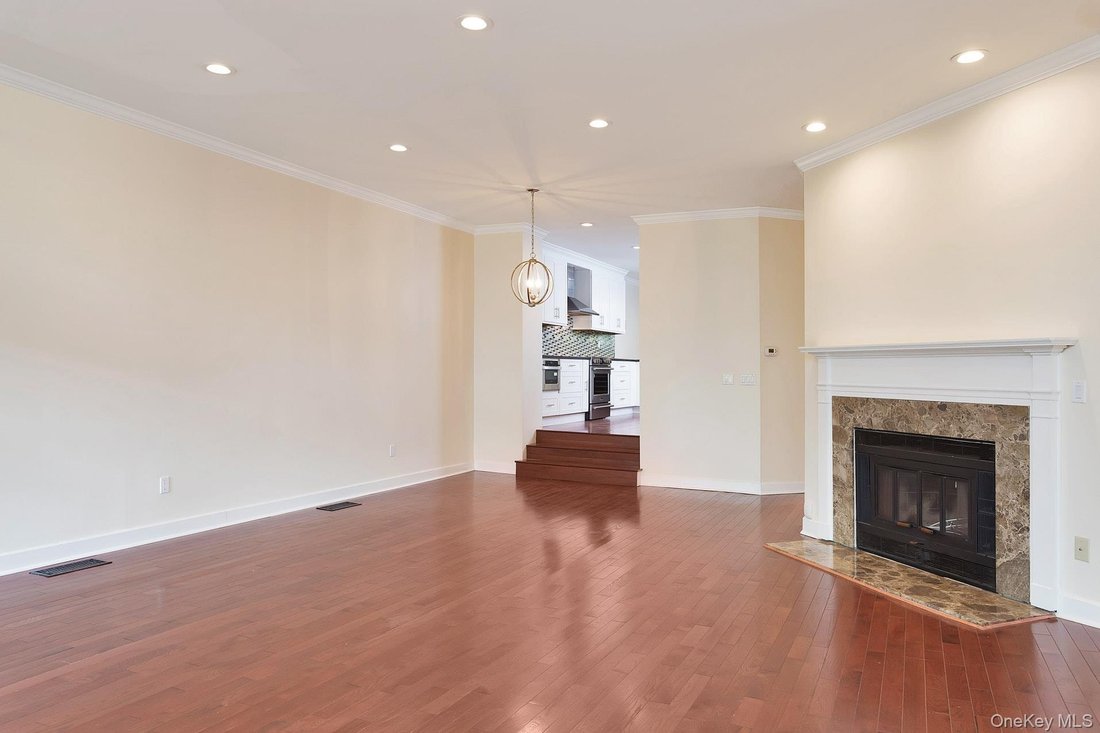 House in Eastchester, New York, United States 2 - 18540820