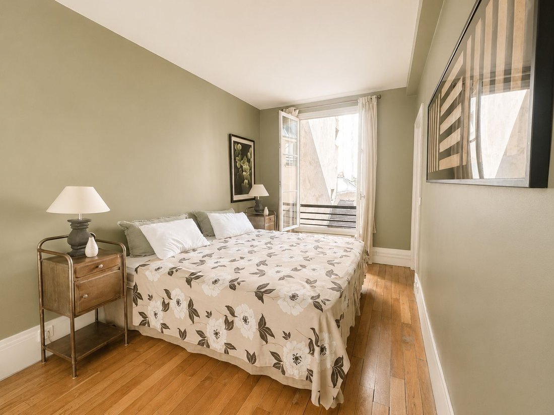 Apartment in Invalides, Paris 7e Arrondissement, Paris 2 - 18009225