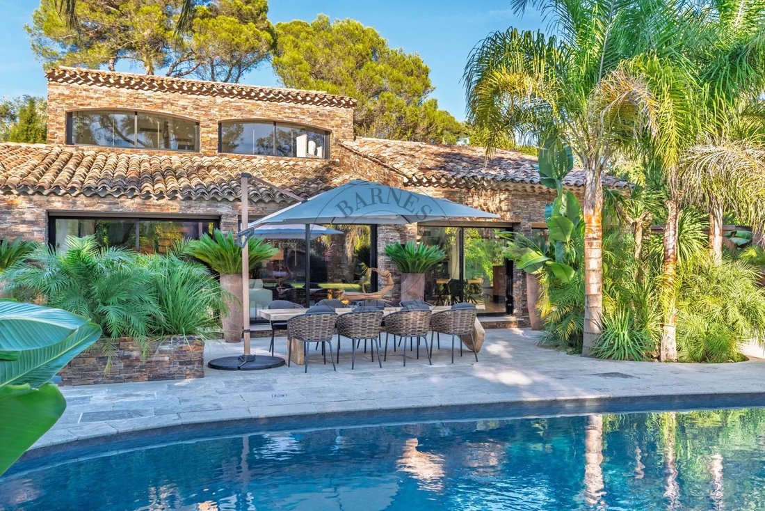 Villa in Mougins, Provence-Alpes-Côte d'Azur, France 3 - 17042800