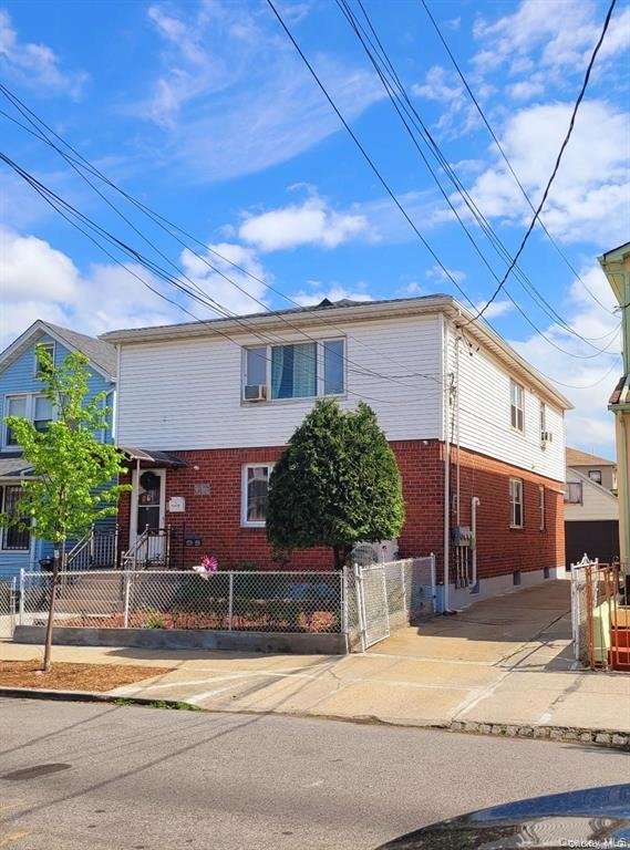 House in New York, New York, United States 1 - 18540233