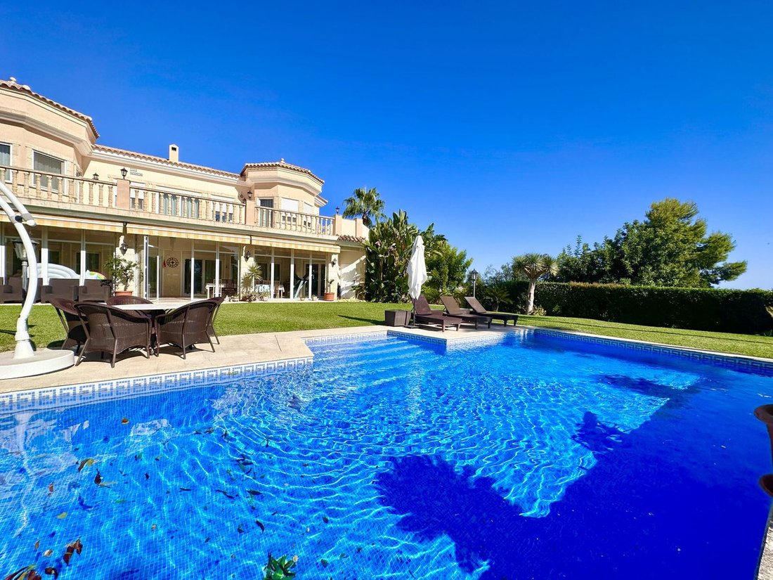 Villa in Marbella, Andalusia, Spain 1 - 18540149