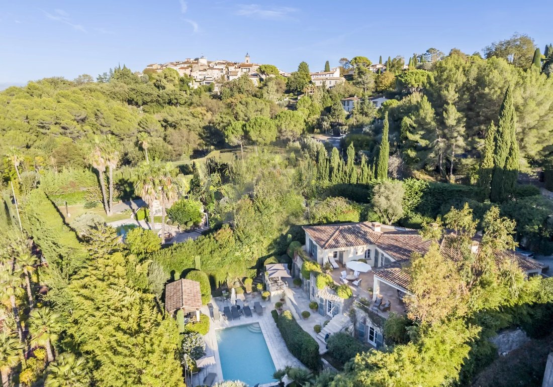 Villa in Mougins, Provence-Alpes-Côte d'Azur, France 3 - 16547034