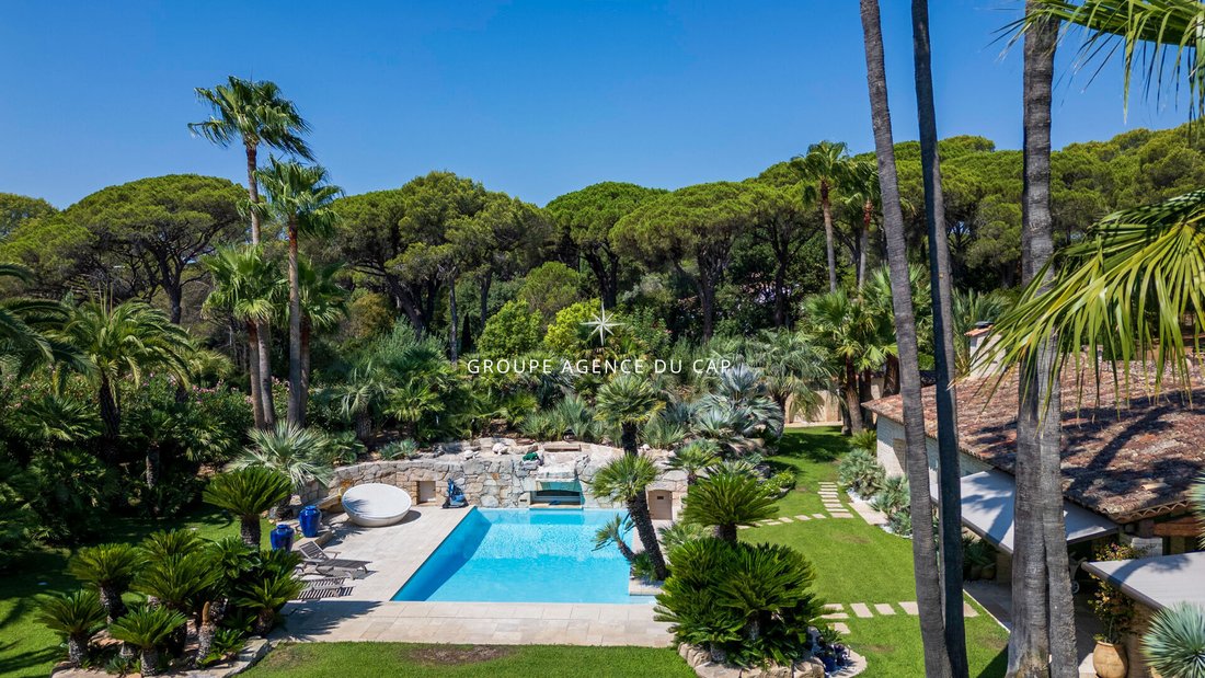 Villa in Le Dramont-Agay-Anthéor-Le Trayas, Saint-Raphaël, France 3 - 17263162
