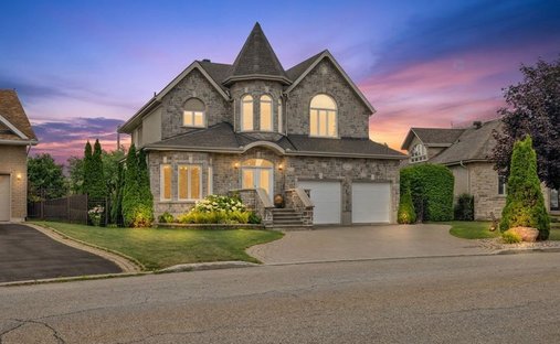 House in Gatineau, Quebec, Canada 1