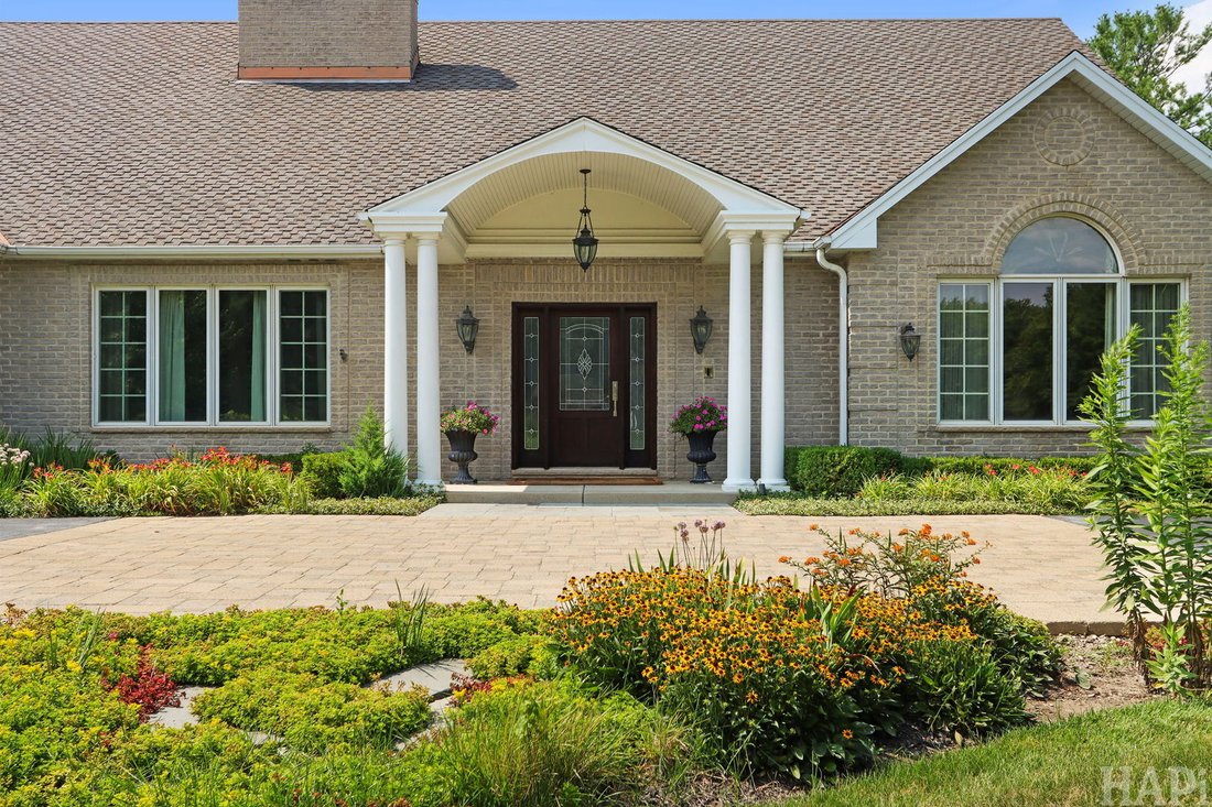 House in Mundelein, Illinois, United States 2 - 18540401
