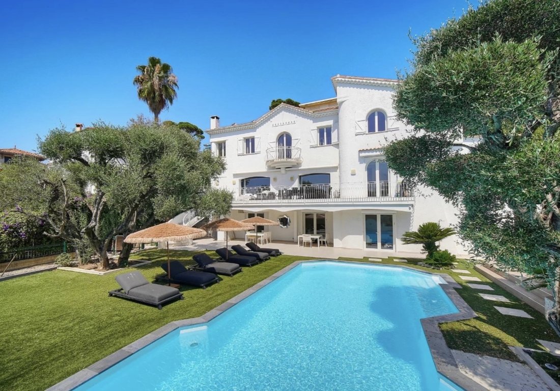 Villa in Cannes, Provence-Alpes-Côte d'Azur, France 1 - 18543755