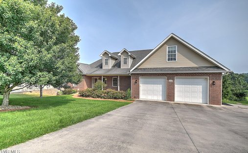 House in Piney Flats, Tennessee, United States 1