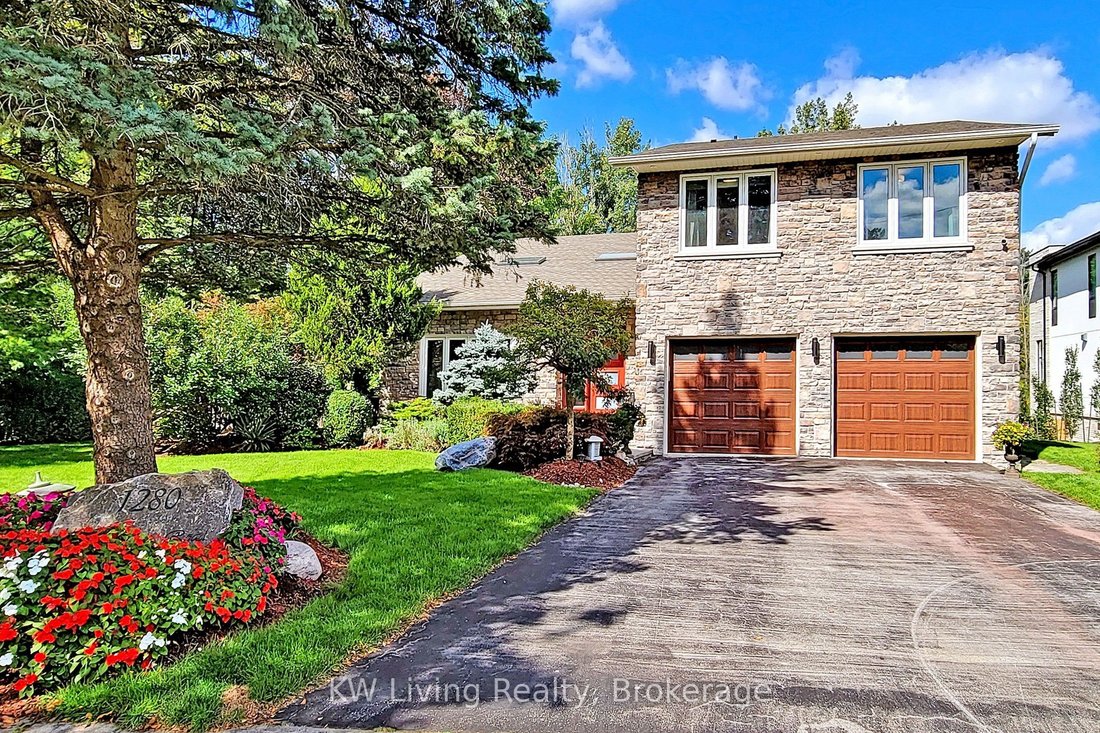 House in Mississauga, Ontario, Canada 3 - 18539780