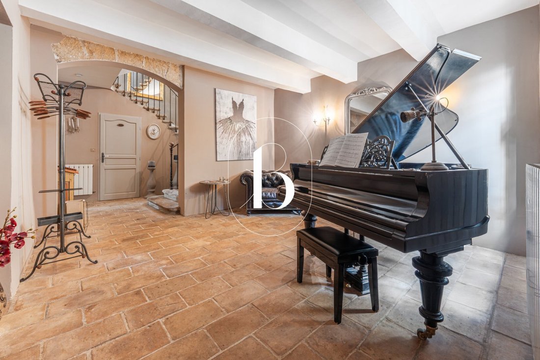 Townhouse in Uzès, Occitania, France 3 - 18539907