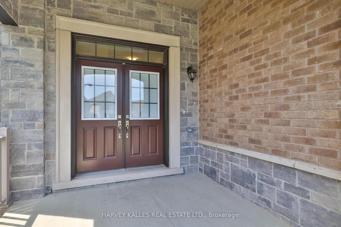 House in East Gwillimbury, Ontario, Canada 5 - 18544637