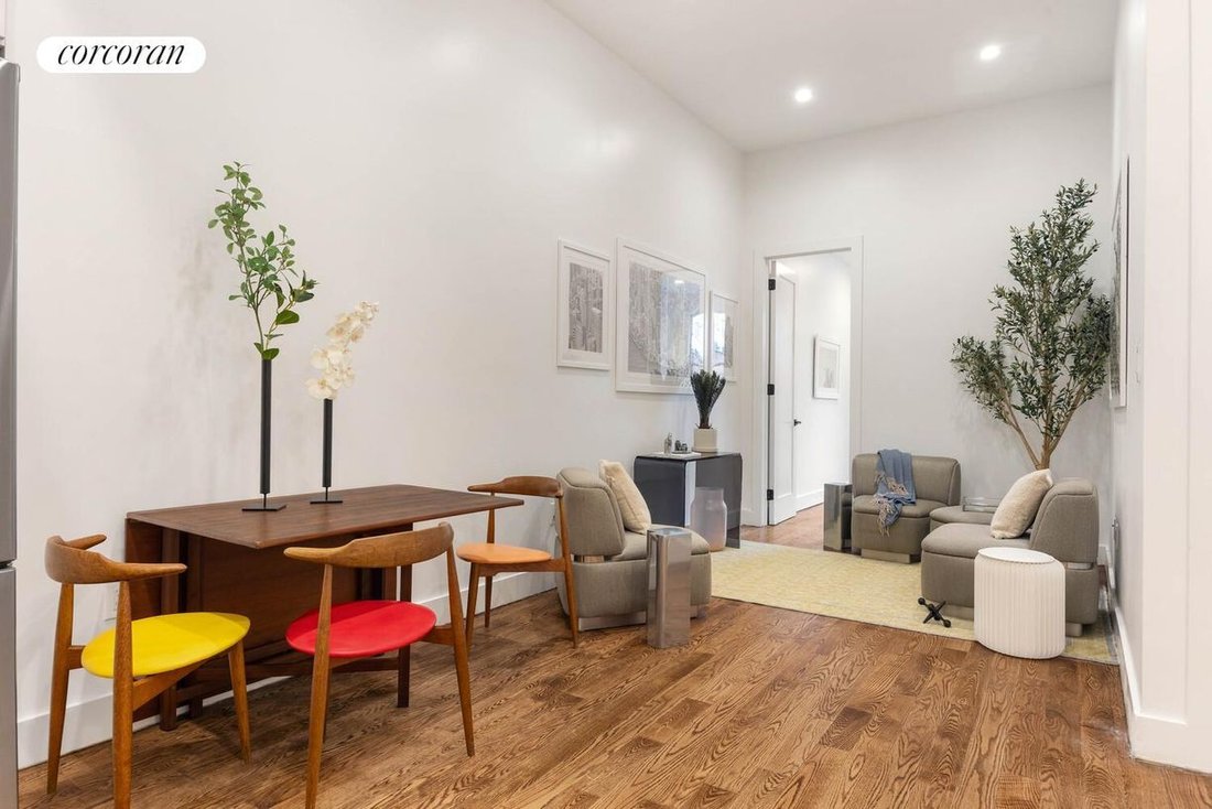 House in New York, New York, United States 3 - 17629409